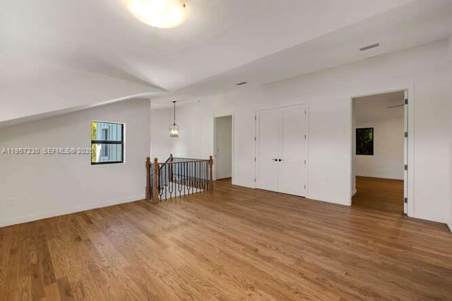 Spacious, unfurnished interior of a new home in , Miami (Image 61).