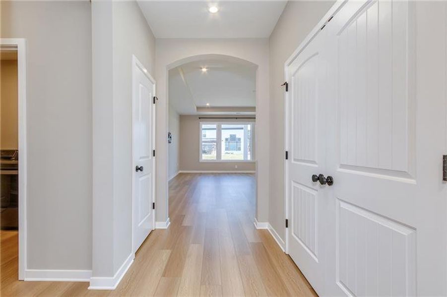 Spacious, unfurnished interior of a new home in Sweetbay Farm, Lawrenceville (Image 60).