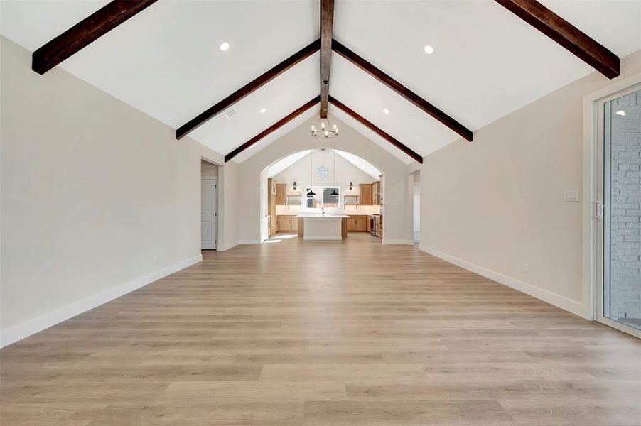 Spacious, unfurnished interior of a new home in Elevon, Lavon (Image 19).