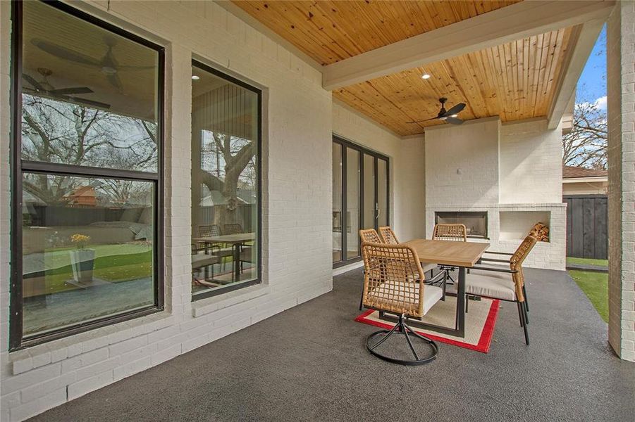 Exterior details and patio area of a home in , Richardson (Image 2).