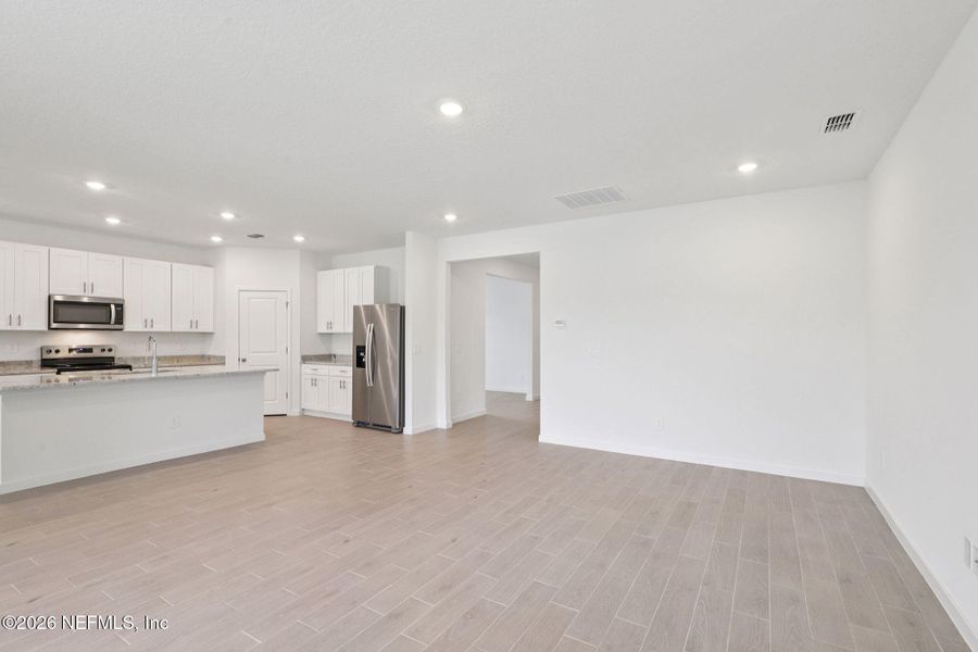 Spacious, unfurnished interior of a new home in Azalea Creek, Jacksonville (Image 29). Spacious, unfurnished interior of a new home in Azalea Creek, Jacksonville (Image 29).