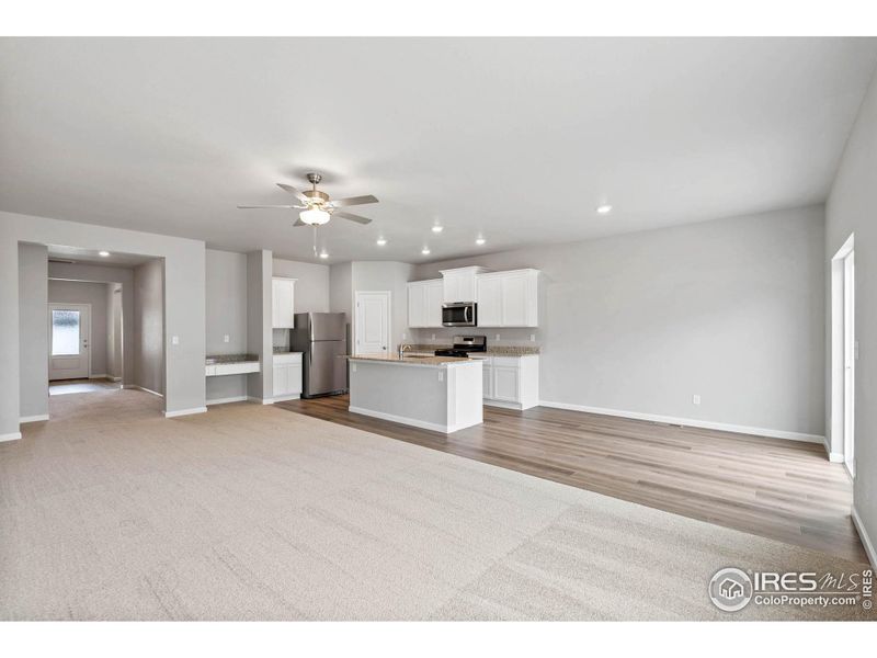 Spacious, unfurnished interior of a new home in Hidden Valley Farm, Severance (Image 16).