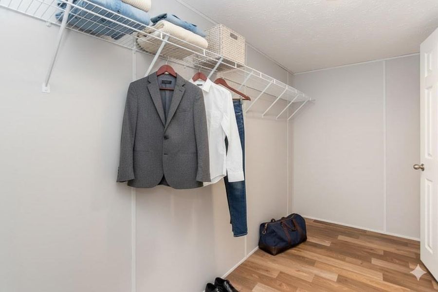 Image 33 of a home in .