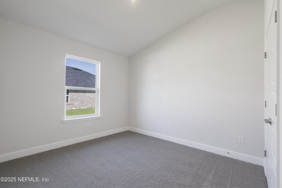 Spacious, unfurnished interior of a new home in Shadow Crest at Rolling Hills, Green Cove Springs (Image 16).