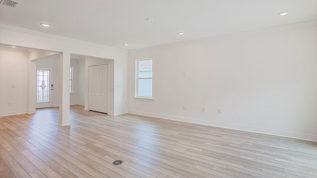 Spacious, unfurnished interior of a new home in Heritage Station, Punta Gorda (Image 15).