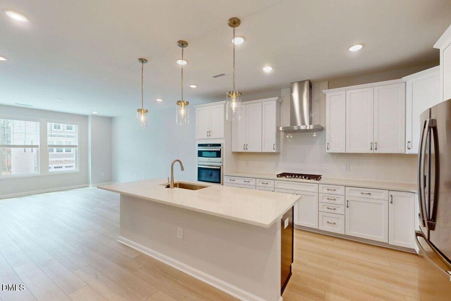 3730093_50034 3730093_50034