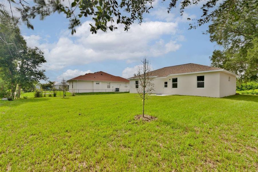 Exterior details and patio area of a home in , North Port (Image 20).