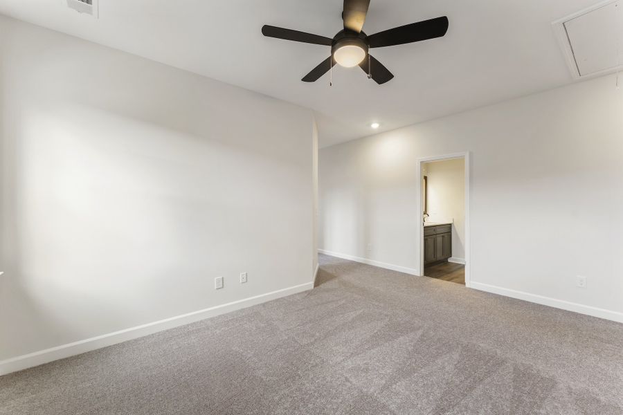 Spacious, unfurnished interior of a new home in Ridgecrest at Midway, Anderson (Image 33).