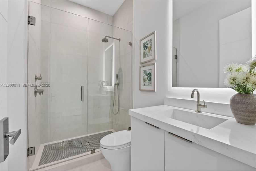 Furnished interior view inside a new home in , Fort Lauderdale (Image 44).