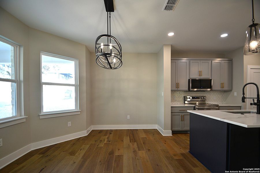 Image 40 of a home in .