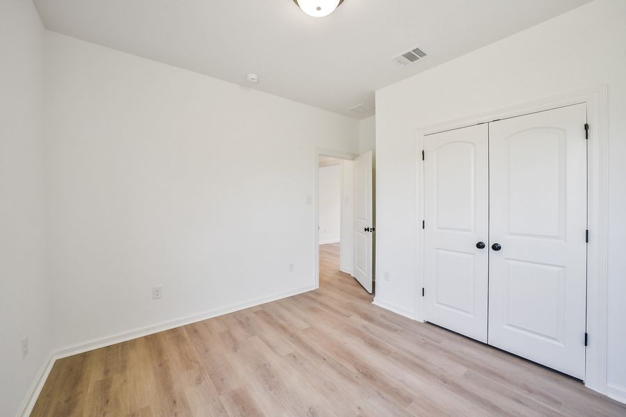 Spacious, unfurnished interior of a new home in Mostyn Springs, Magnolia (Image 33).