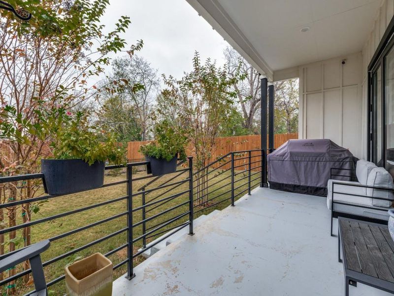 Covered patio with area for grilling