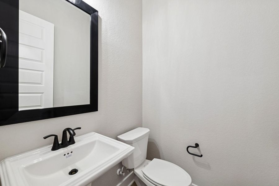 Furnished interior view inside a new home in , Katy (Image 11).