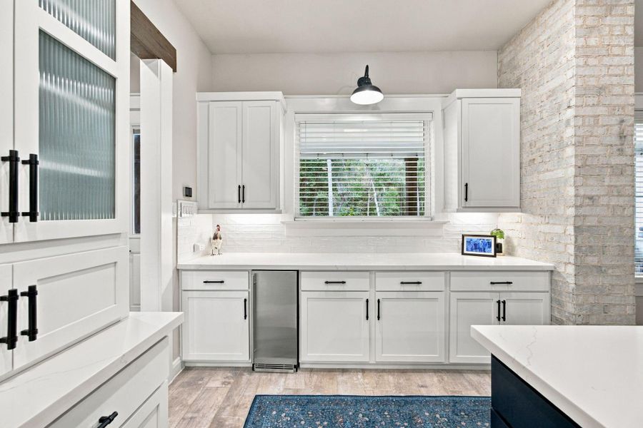 Furnished interior view inside a new home in , Tomball (Image 10).