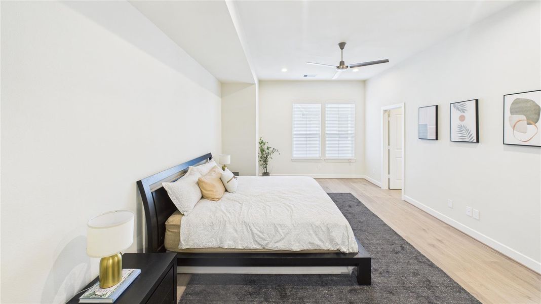 Furnished interior view inside a new home in Willowbend Point, Houston (Image 6). Furnished interior view inside a new home in Willowbend Point, Houston (Image 6).