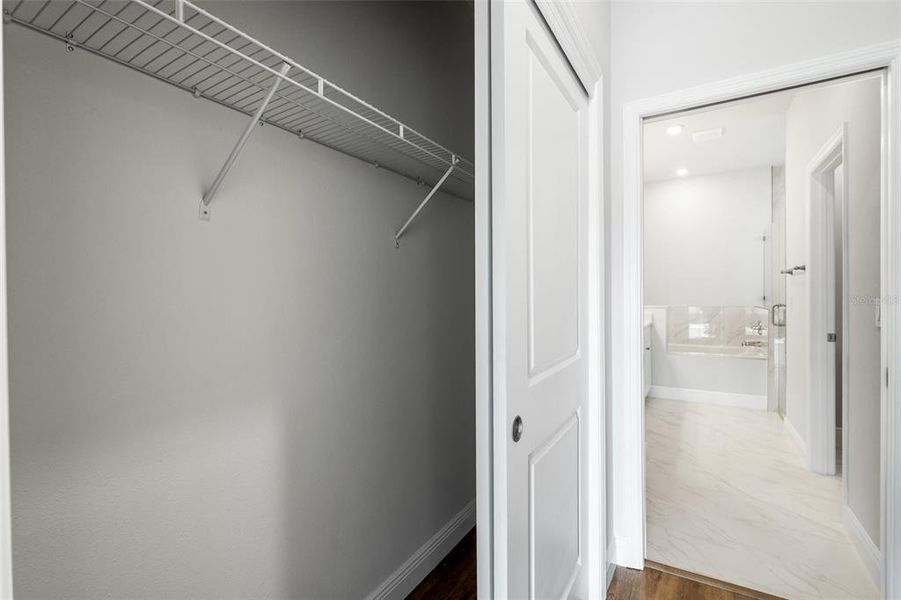 Spacious, unfurnished interior of a new home in , Ocala (Image 41).