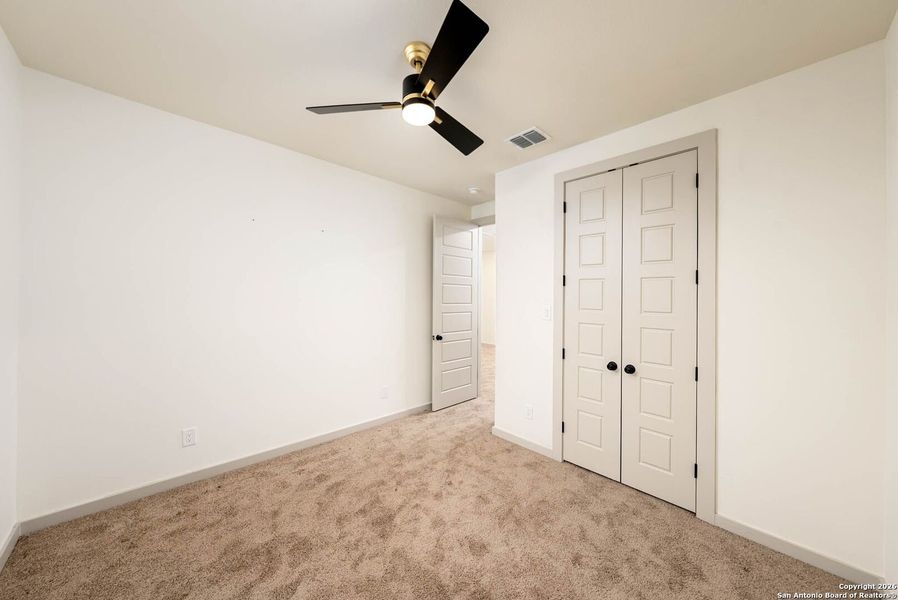Spacious, unfurnished interior of a new home in , San Antonio (Image 39).