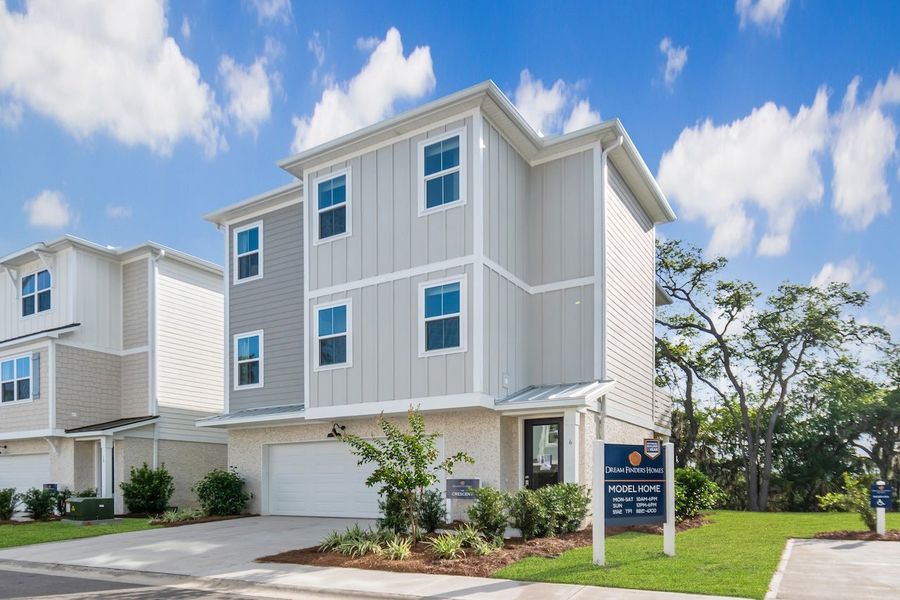 Crescent New Home in Hilton Head Island, SC.  - Slide 4