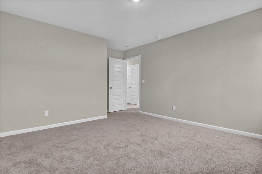Spacious, unfurnished interior of a new home in Grand Park, Leland (Image 29).