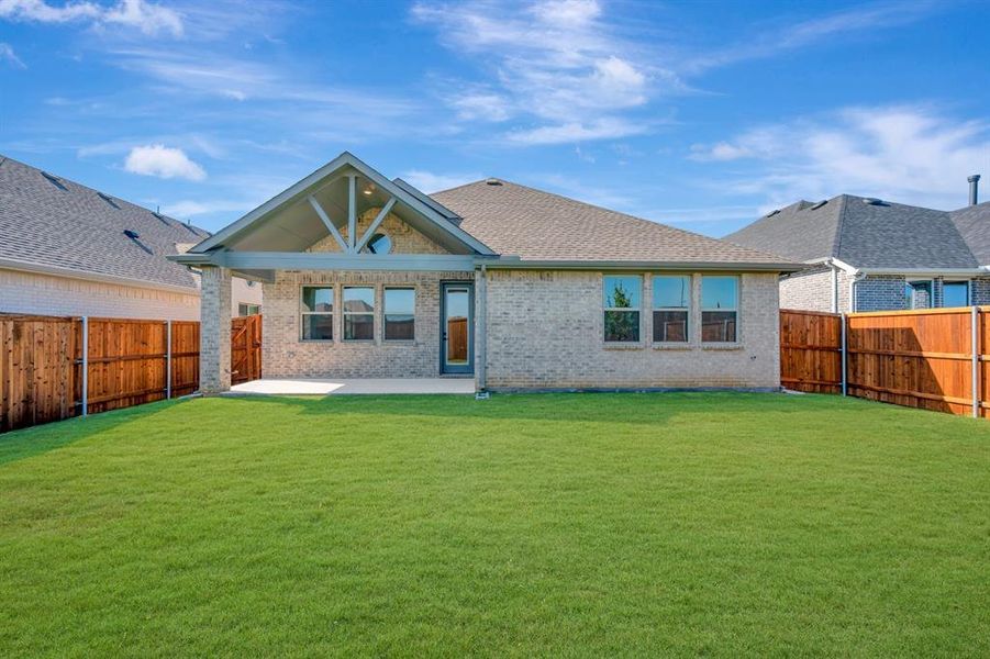 Exterior details and patio area of a home in Heritage Ranch, Sherman (Image 24). Exterior details and patio area of a home in Heritage Ranch, Sherman (Image 24).