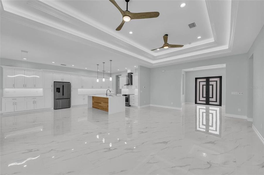 Spacious, unfurnished interior of a new home in , Port Charlotte (Image 23).