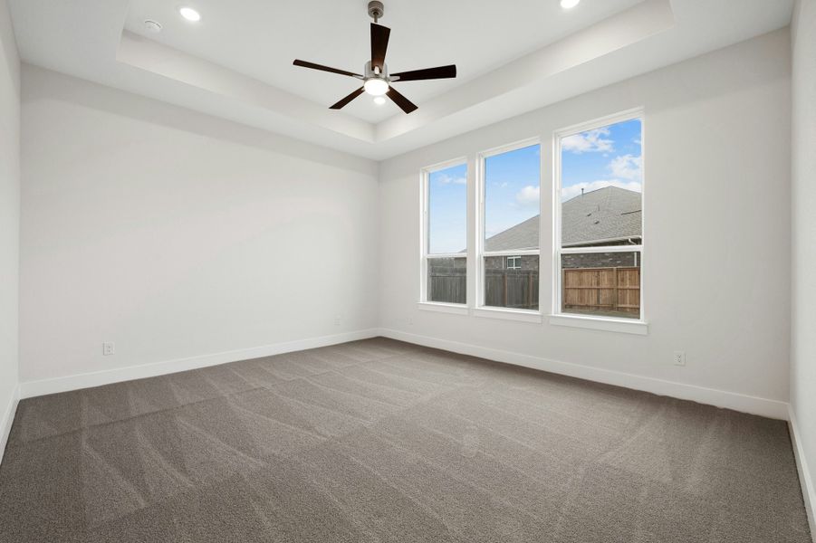 Spacious, unfurnished interior of a new home in Santa Rita Ranch, Liberty Hill (Image 26).