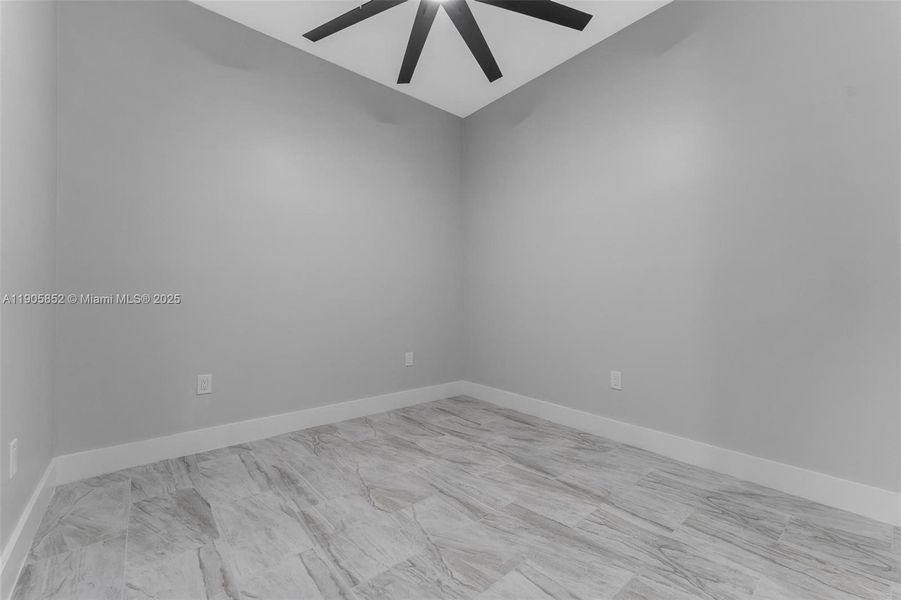 Spacious, unfurnished interior of a new home in , Miami (Image 82).