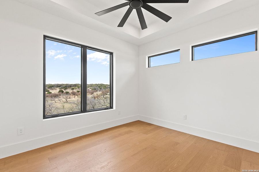 Spacious, unfurnished interior of a new home in , San Antonio (Image 19).