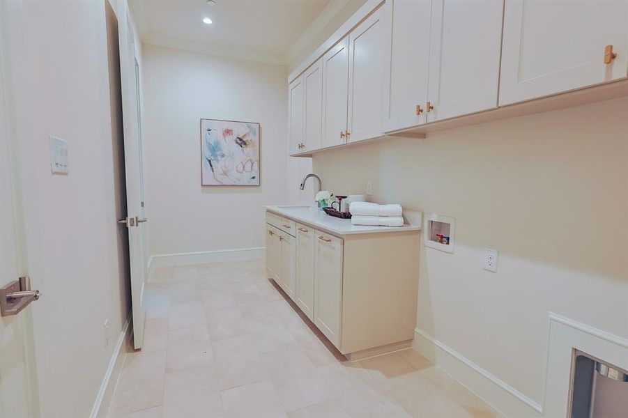 Furnished interior view inside a new home in Dove Station, Grapevine (Image 15).