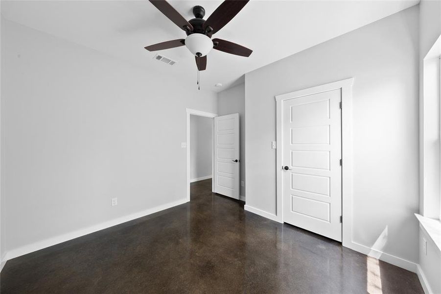 Spacious, unfurnished interior of a new home in , Gatesville (Image 22).