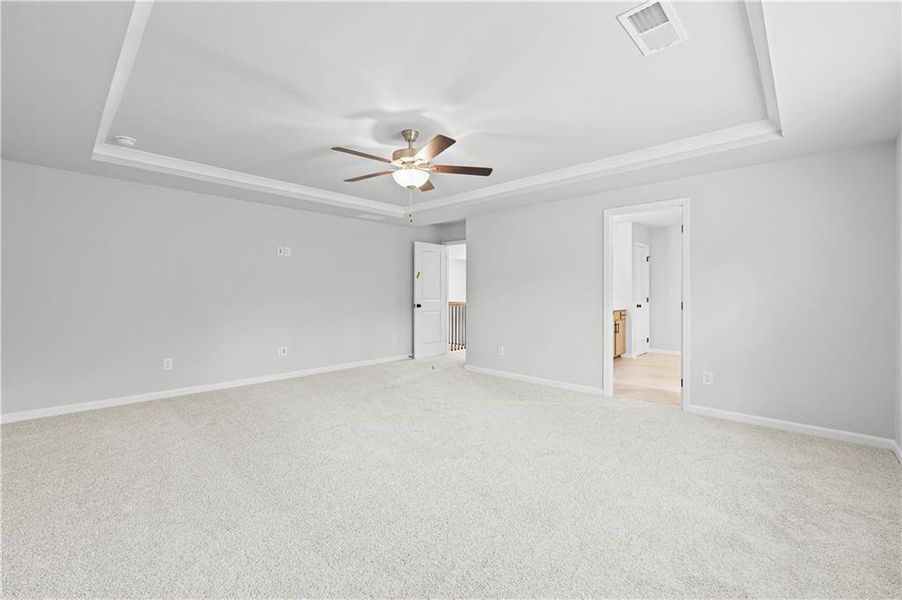 Spacious, unfurnished interior of a new home in Briar Creek, Atlanta (Image 10).