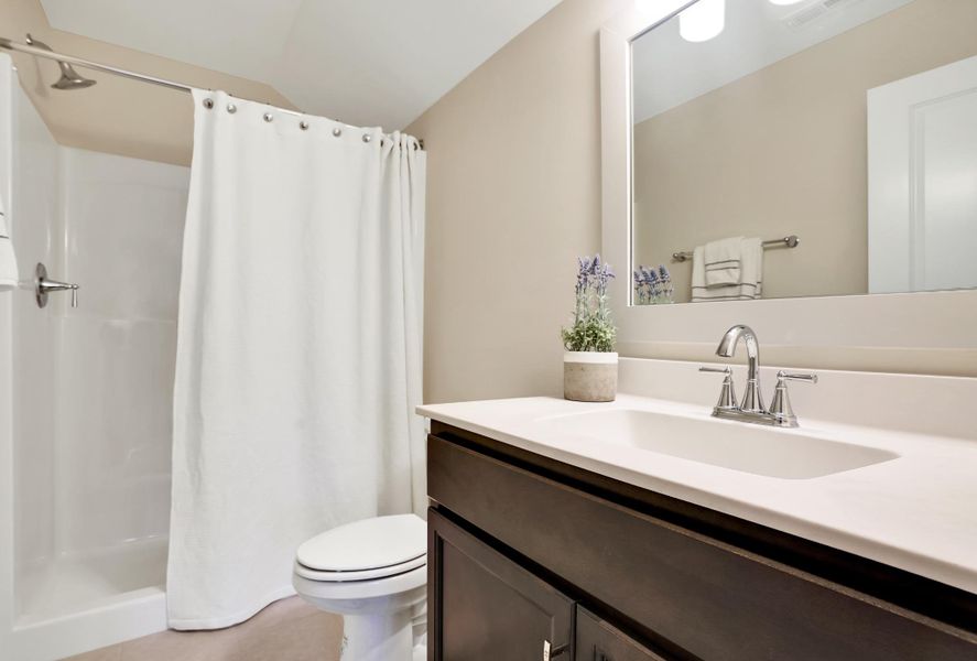 Representative furnished interior of a home built from the Harrison by Bill Clark Homes in Sidbury Landing, Wilmington (Image 36).