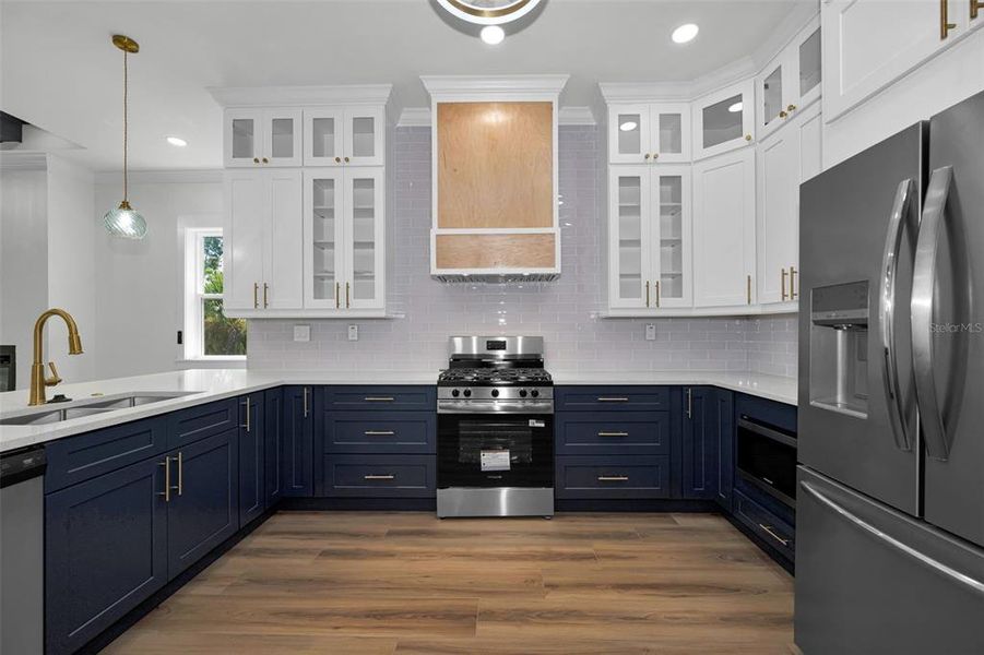 Furnished interior view inside a new home in , Tarpon Springs (Image 7). Furnished interior view inside a new home in , Tarpon Springs (Image 7).