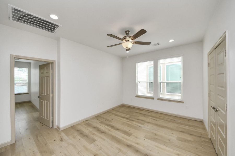 Image 25 of a home in .