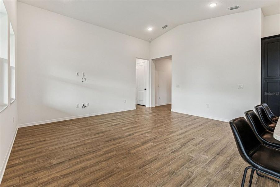 Spacious, unfurnished interior of a new home in Isles at Bayview, Parrish (Image 35). Spacious, unfurnished interior of a new home in Isles at Bayview, Parrish (Image 35).