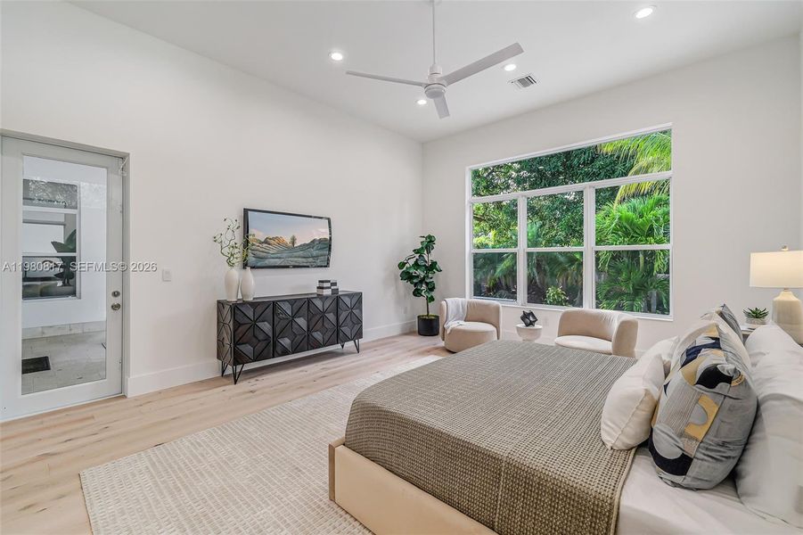 Furnished interior view inside a new home in , Biscayne Park (Image 14).