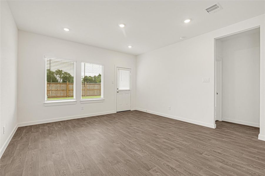 Spacious, unfurnished interior of a new home in Emberly, Beasley (Image 19).