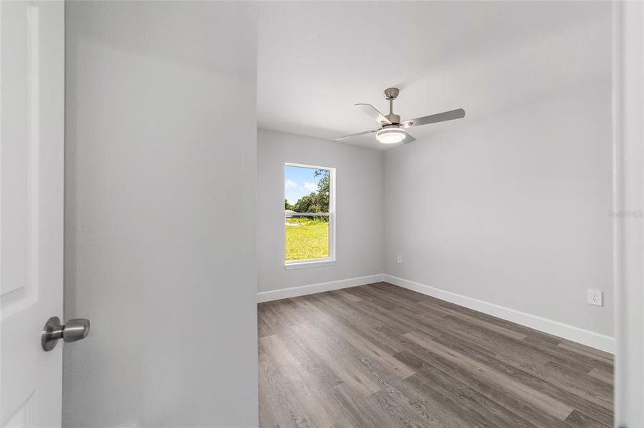 Spacious, unfurnished interior of a new home in , Dunnellon (Image 23).