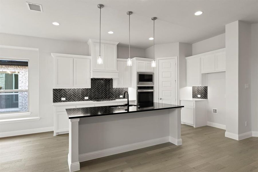 8_10. 3301 Agnew - Kitchen (2)