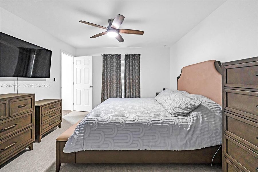 Furnished interior view inside a new home in , Cape Coral (Image 27).