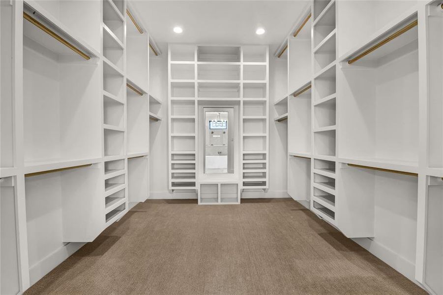 Spacious, unfurnished interior of a new home in , Aledo (Image 25).