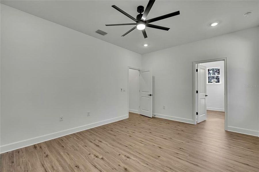Spacious, unfurnished interior of a new home in , Brooksville (Image 42).