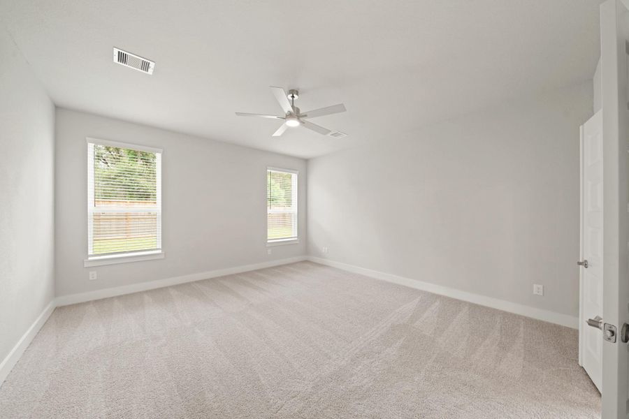 Spacious, unfurnished interior of a new home in Barton Creek Ranch, Conroe (Image 18). Spacious, unfurnished interior of a new home in Barton Creek Ranch, Conroe (Image 18).