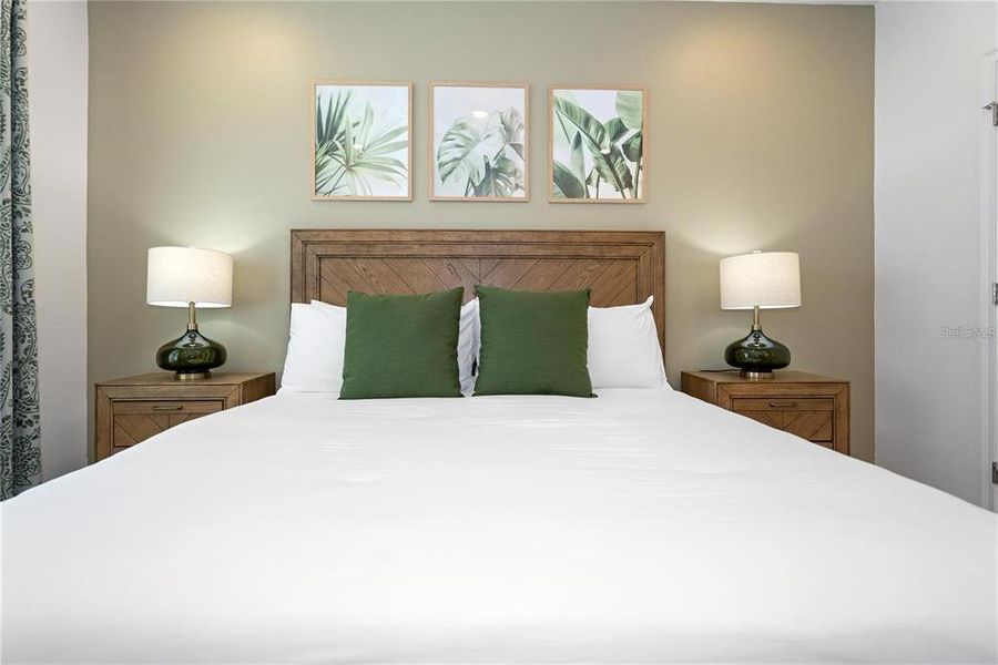 Furnished interior view inside a new home in , Orlando (Image 27).