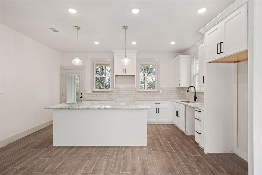 Furnished interior view inside a new home in Canyon Creek, Granbury (Image 13). Furnished interior view inside a new home in Canyon Creek, Granbury (Image 13).