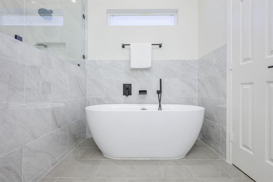 Furnished interior view inside a new home in , Farmersville (Image 30).