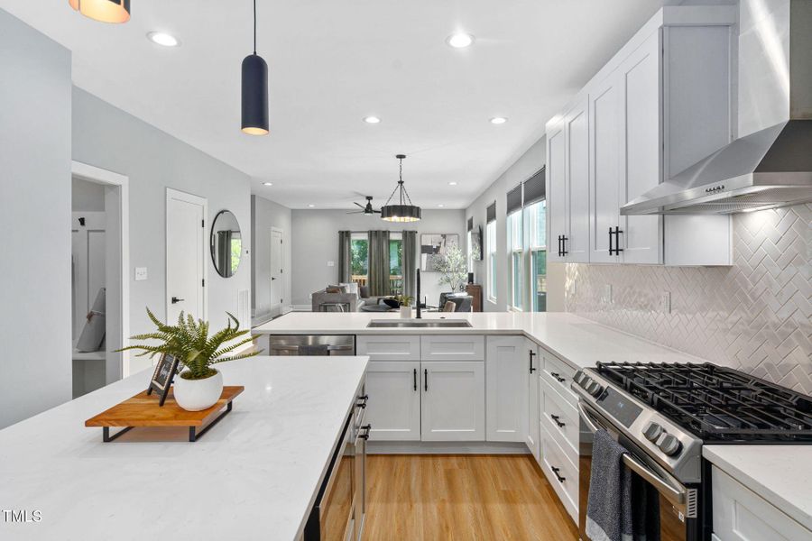 39-web-or-mls-2325-sheffield-rd-102 39-web-or-mls-2325-sheffield-rd-102