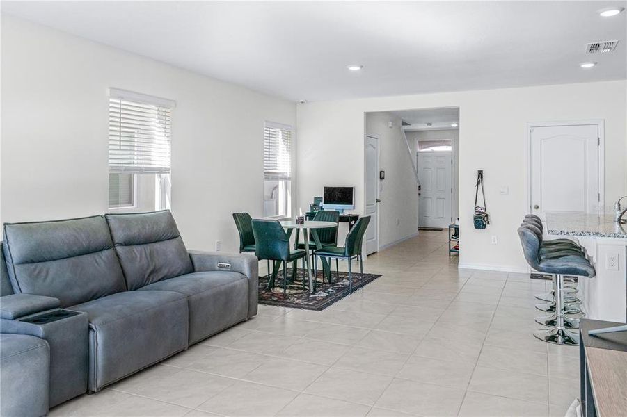 Furnished interior view inside a new home in Eagle Hammock, Eagle Lake (Image 25).