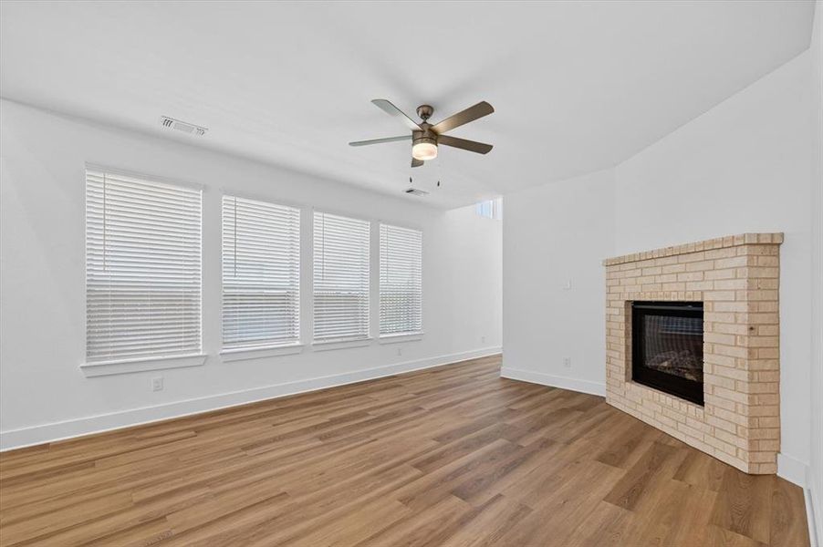 Spacious, unfurnished interior of a new home in Hillstead, Lavon (Image 18).