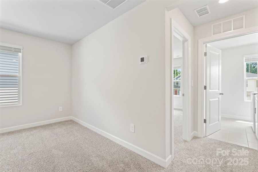 Spacious, unfurnished interior of a new home in Henderson Manor, Charlotte (Image 27).